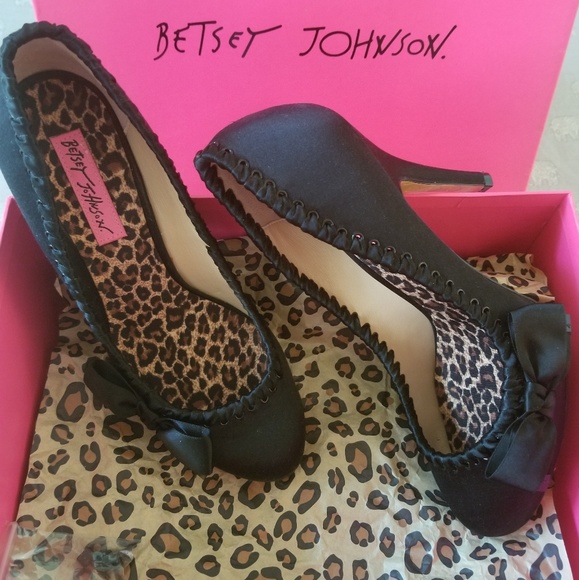 Betsey Johnson \